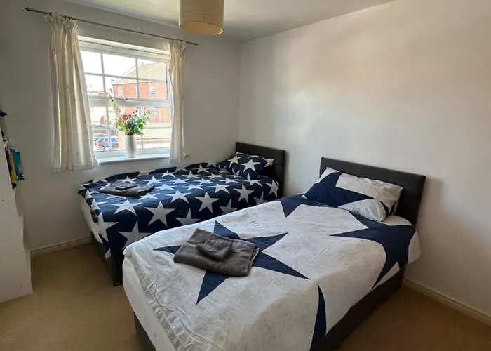 Gorgeous Apartment + Attentive Host + Free Parking