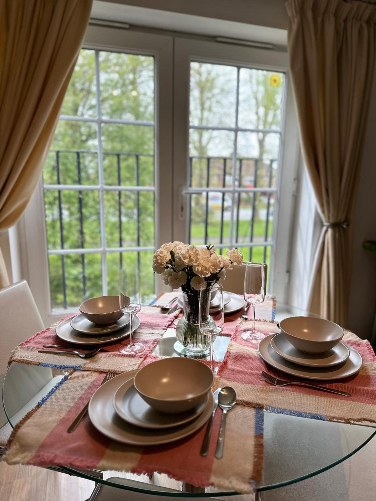 Apartamento Gorgeous + Attentive Host + Free Parking *